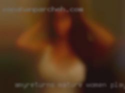 AmyReturns mature women playing men dicks