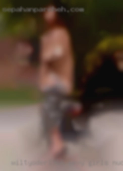 wiltyoder1966 sexy girls nude in house around with others